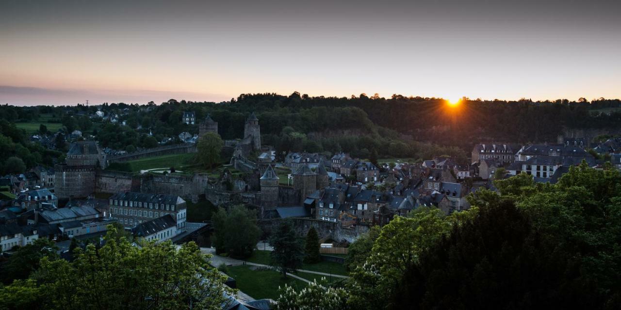 Hôtel particulier Le Mercier de Montigny -Une nuit sur les remparts- Fougères Exterior foto