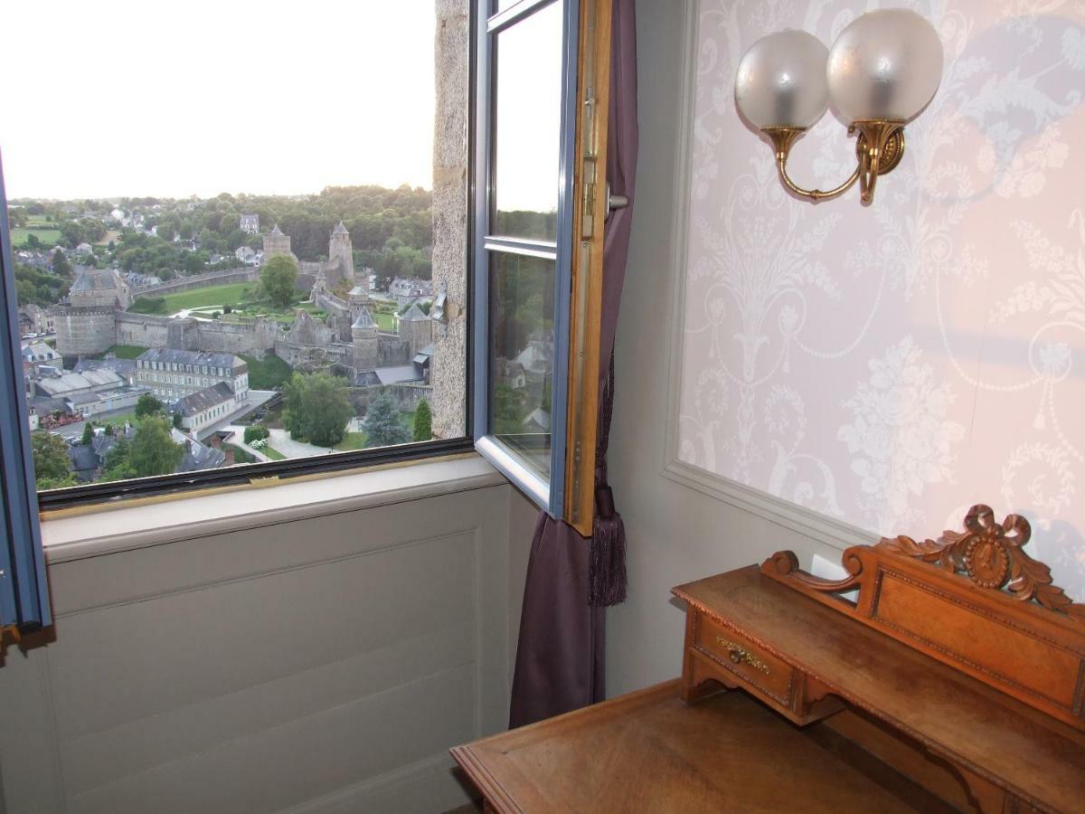 Hôtel particulier Le Mercier de Montigny -Une nuit sur les remparts- Fougères Exterior foto